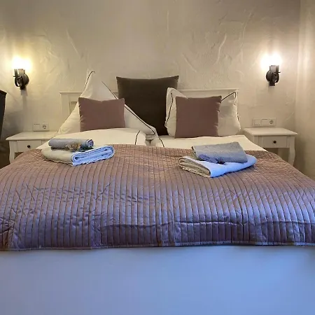 Alojamento de Acomodação e Pequeno-almoço Gaestehaus Vergissmeinnicht Guteborn