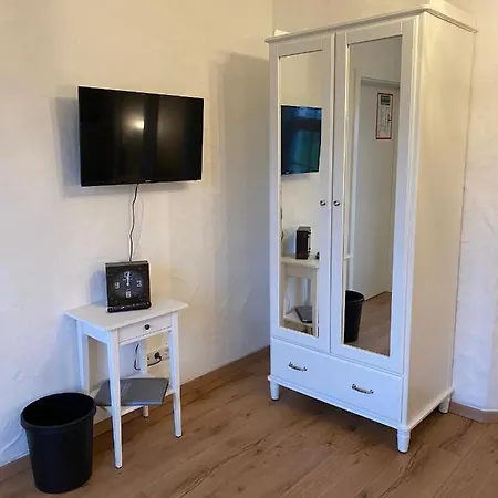 Alojamento de Acomodação e Pequeno-almoço Gaestehaus Vergissmeinnicht 3*